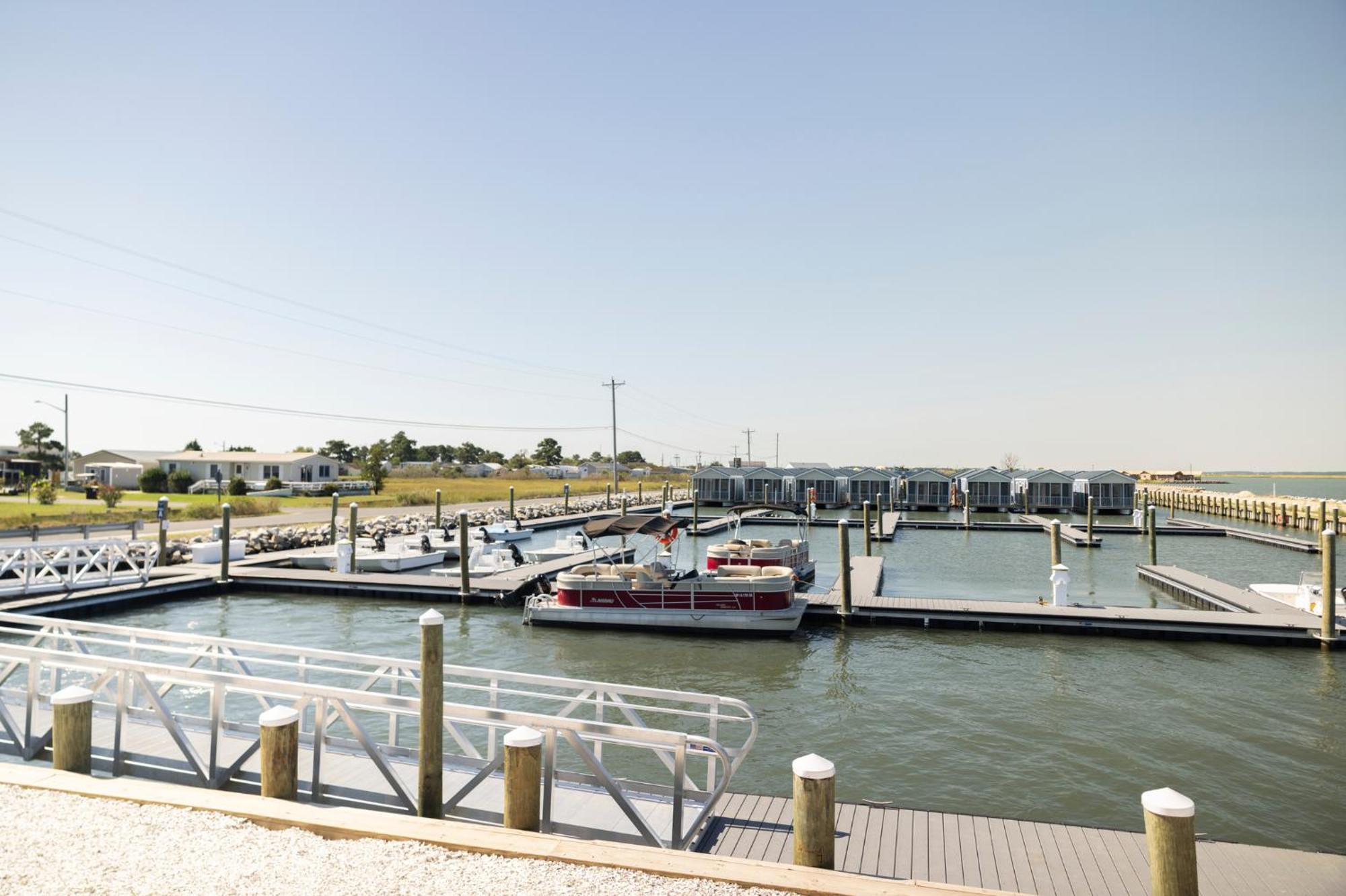 Blufin Bungalows & Marina Chincoteague Exteriör bild