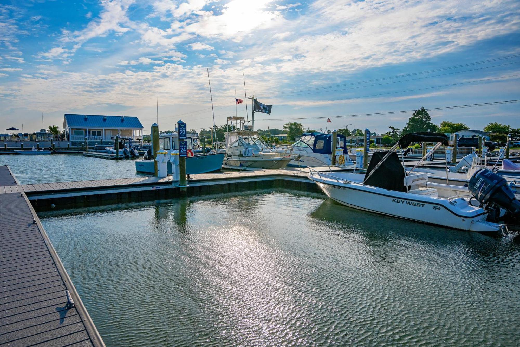 Blufin Bungalows & Marina Chincoteague Exteriör bild